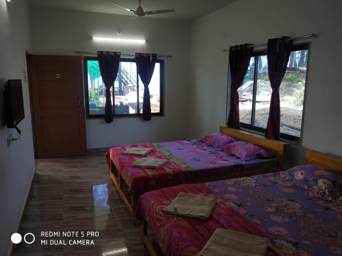 Sam & San Beach Resort Vengurla Экстерьер фото