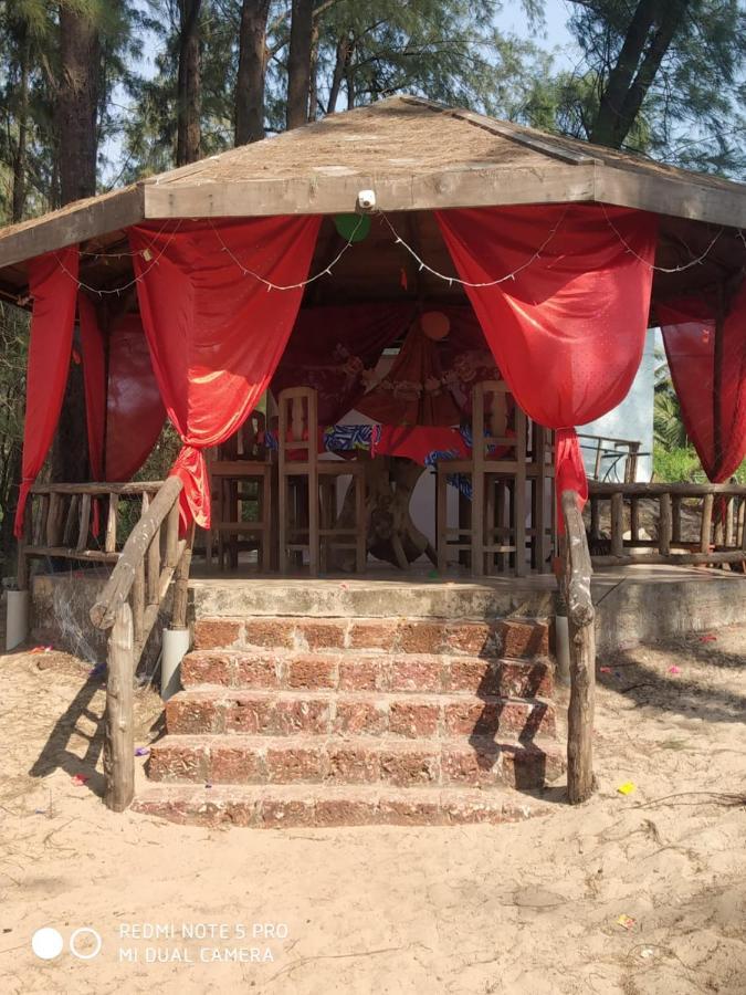 Sam & San Beach Resort Vengurla Экстерьер фото