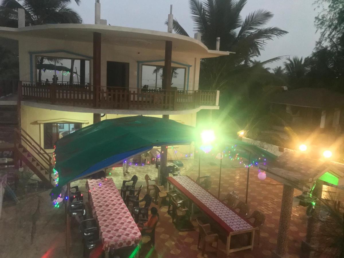 Sam & San Beach Resort Vengurla Экстерьер фото